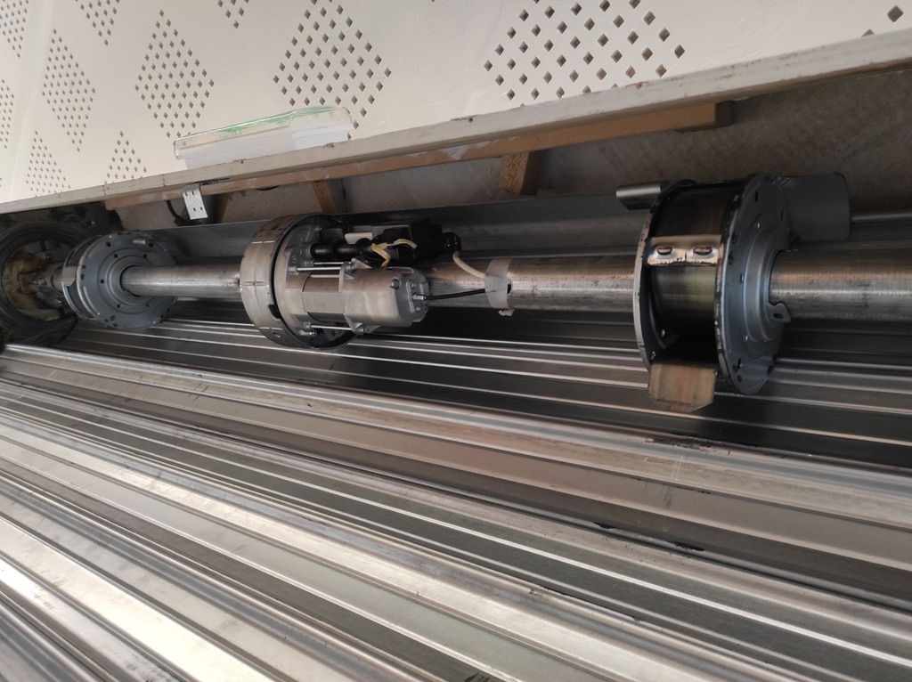 Moteur latéral